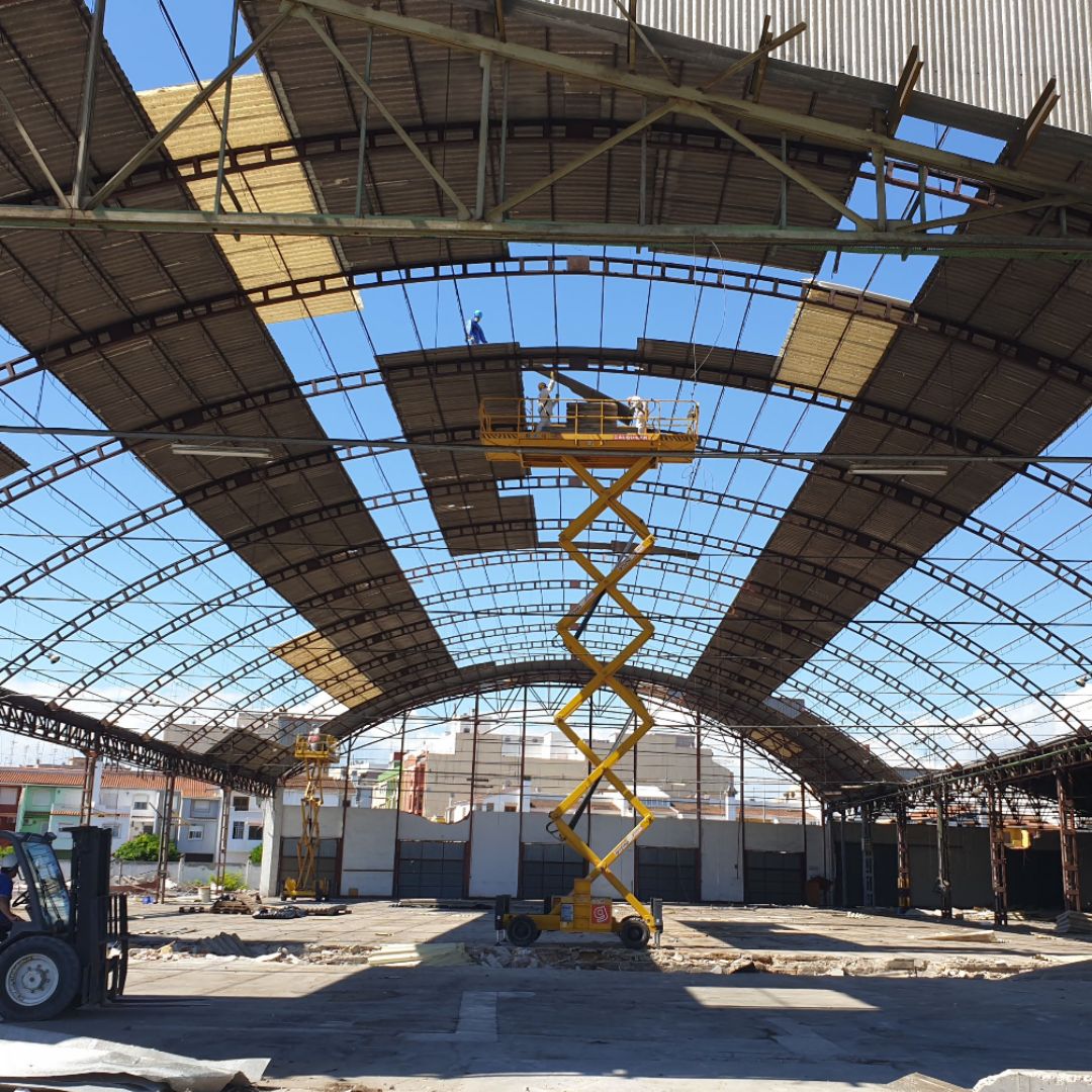 Cambio de techo en nave por placas solares fotovoltaicas en Canarias